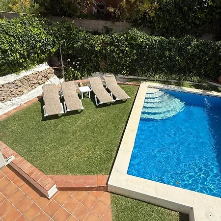 Private Nerja, Large Private Pool, Gardens & Parking